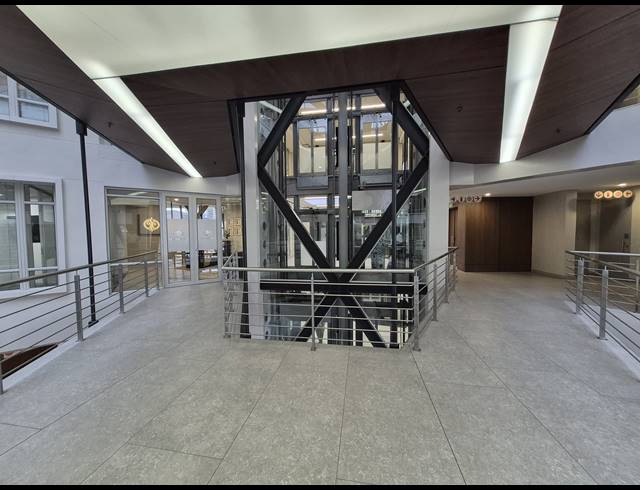 365M² OFFICE TO LET IN SANDTON CENTRAL
